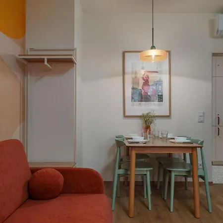 Stylish 3br With Sauna By Metro