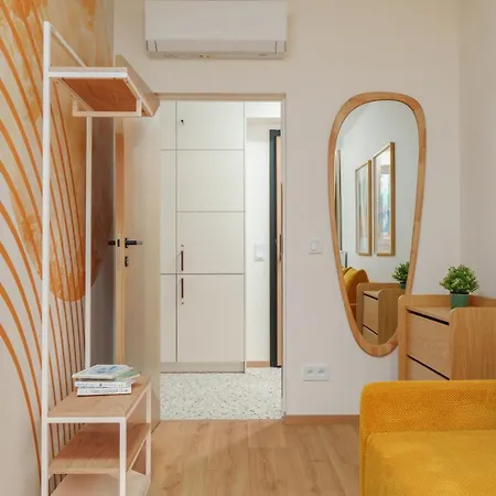 Apartment Stylish 3br With Sauna By Metro