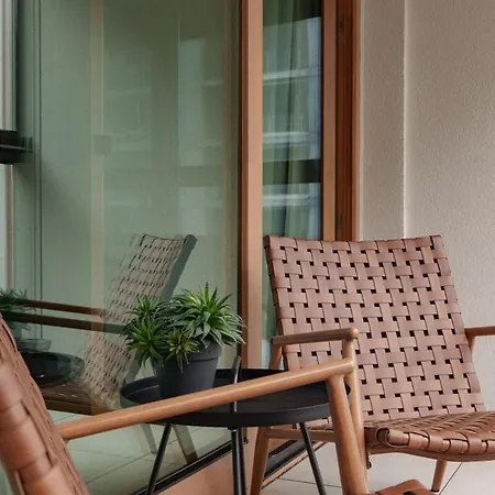 Stylish 3br With Sauna By Metro Apartment *