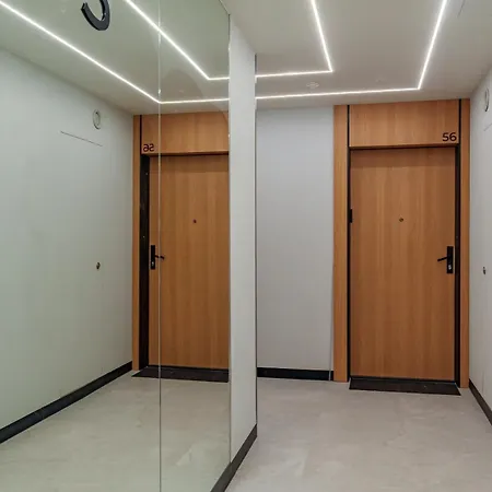 Apartament Stylish 3br With Sauna By Metro